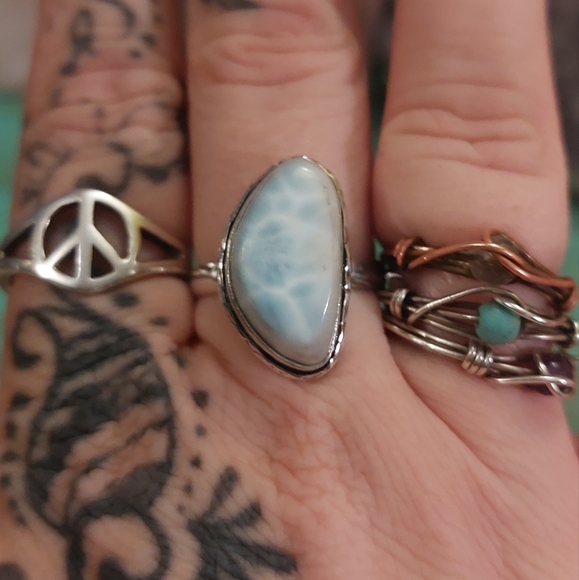 Beautiful Larimar Ring Size 9 - Picture 2 of 8